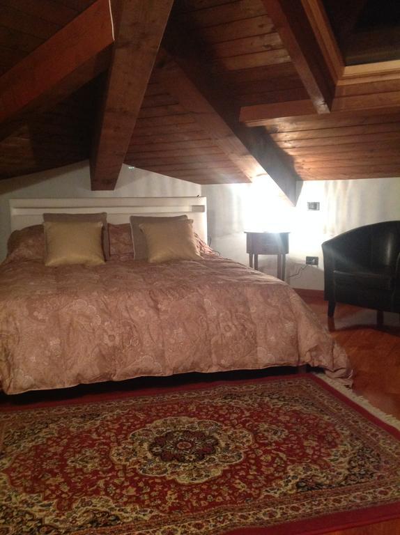Alexander Apartment *